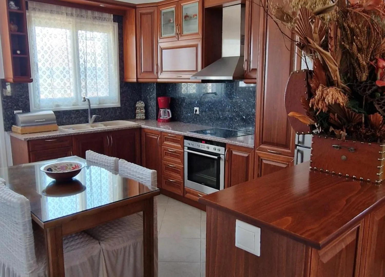 Villa Nefeli Sarandë 公寓