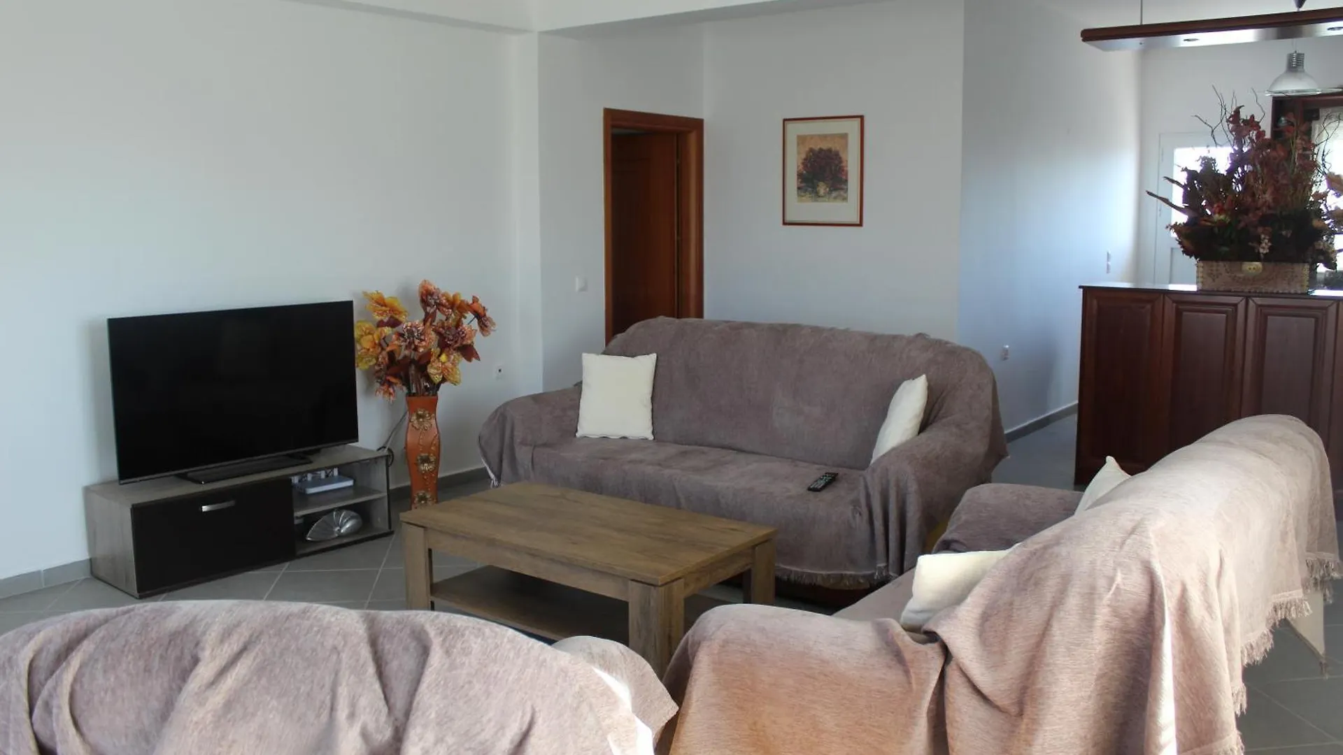 Villa Nefeli Sarandë 0*,  阿尔巴尼亚